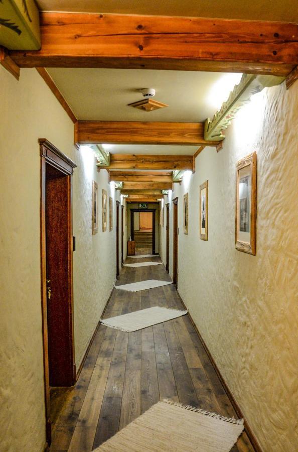 Karczma Regionalna Hotel Goscinna Chata Wysowa-Zdroj Exterior photo